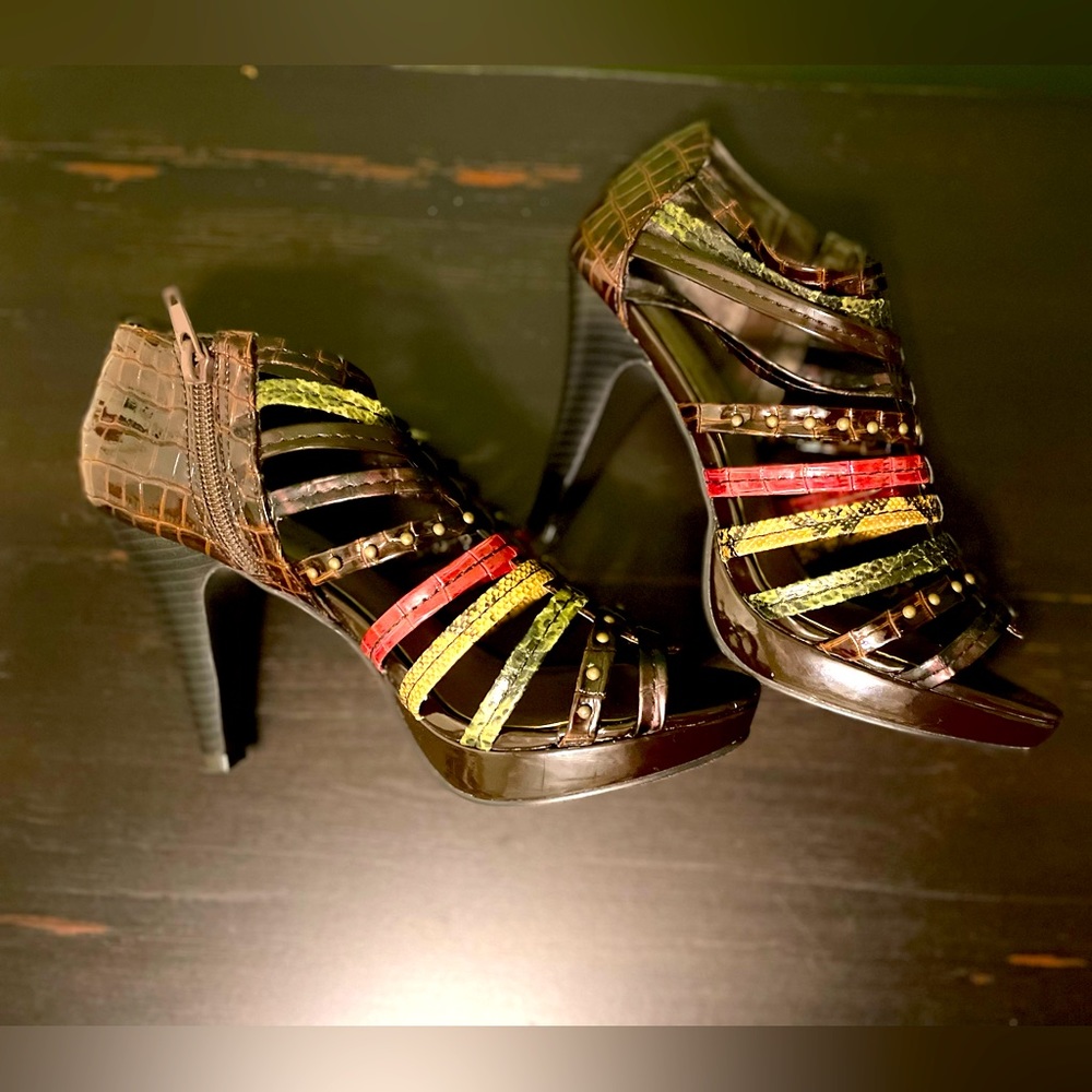 Madden Girl Kickoff Platform Open-toe Gladiator Strappy Sandal Brown Wm size 7.5